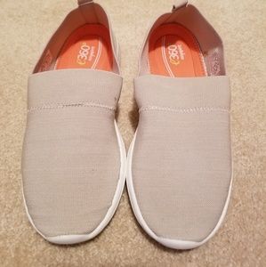 Easyspirit memory foam stretchy slip ons